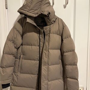 Aritzia Women's Super Puff Long Jacket